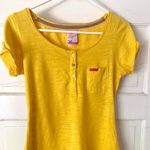 Vintage 90's Lee Pipes Skateboard BMX Brand Yellow U Neck T-Shirt Capped Sleeves